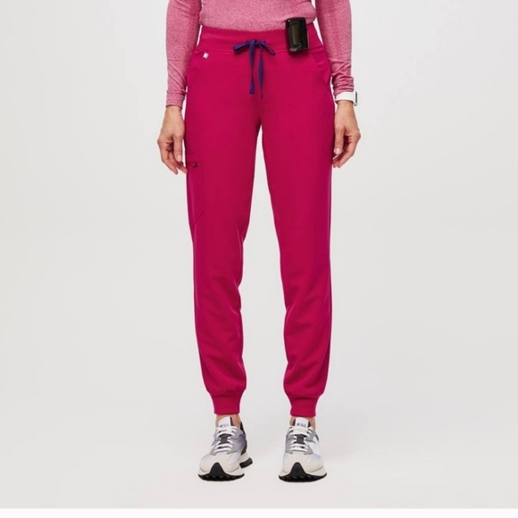 Figs Scrub Top and Jogger - Picture 9 of 9